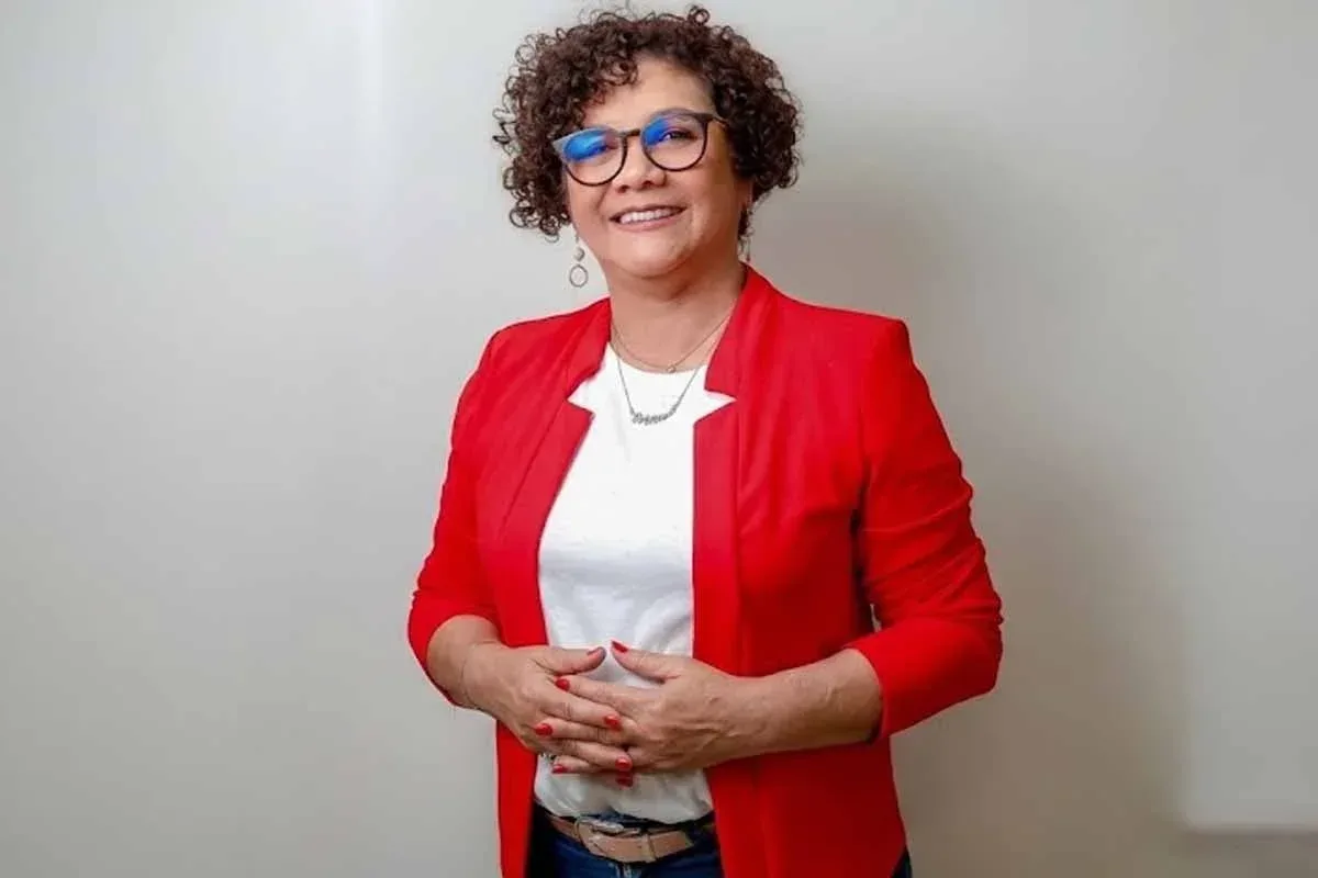 Fátima Cleide retorna ao Parlamento de Rondônia com experiência e novas propostas Fátima Cleide retorna ao Parlamento de Rondônia com experiência e novas propostas
