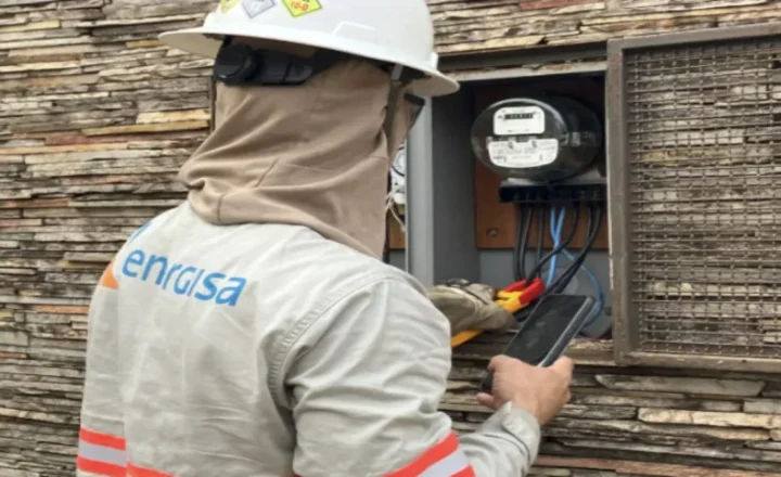 Vai instalar mais ar-condicionado ou ampliar o negócio? Veja quando é preciso atualizar a carga elétrica