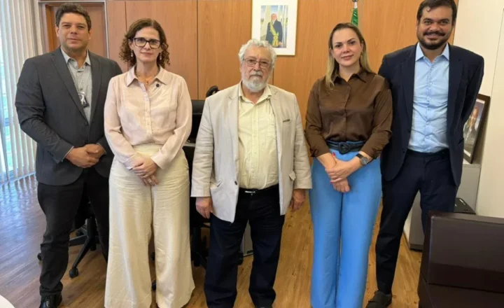 Cláudia de Jesus articula em Brasília demandas dos servidores de Rondônia junto ao Ministério da Gestão e Inovação