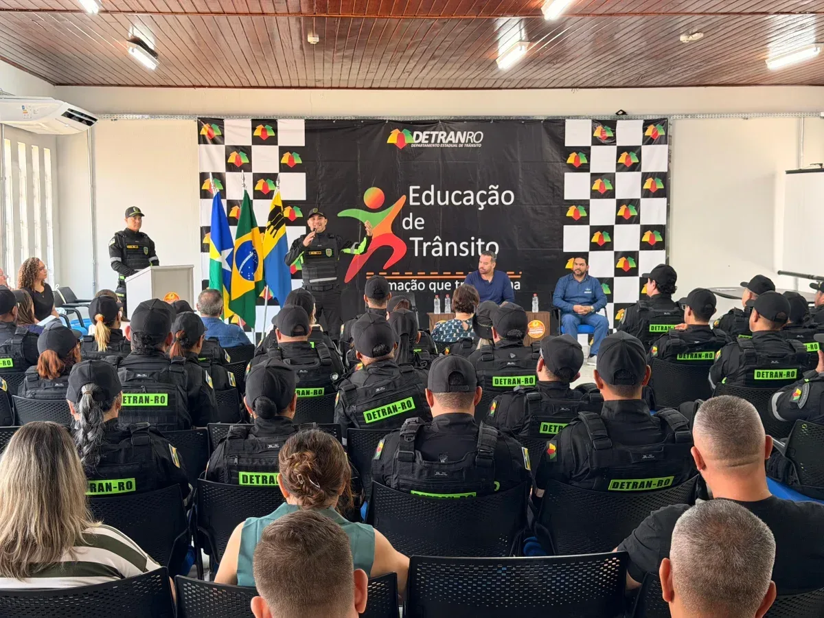 Uniforme padronizado é entregue oficialmente e estabelece nova identidade visual aos agentes de trânsito do Detran-RO