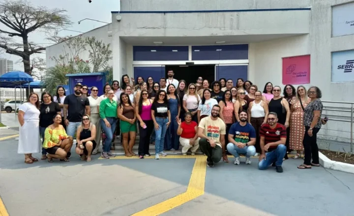 Prefeitura reconhece professores que transformam a educação com projetos de empreendedorismo e educação financeira