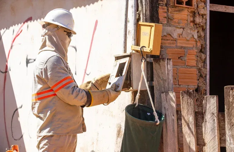 Autorreligação de energia já provocou 14 mortes em Rondônia. Prática é alvo de alerta da Energisa