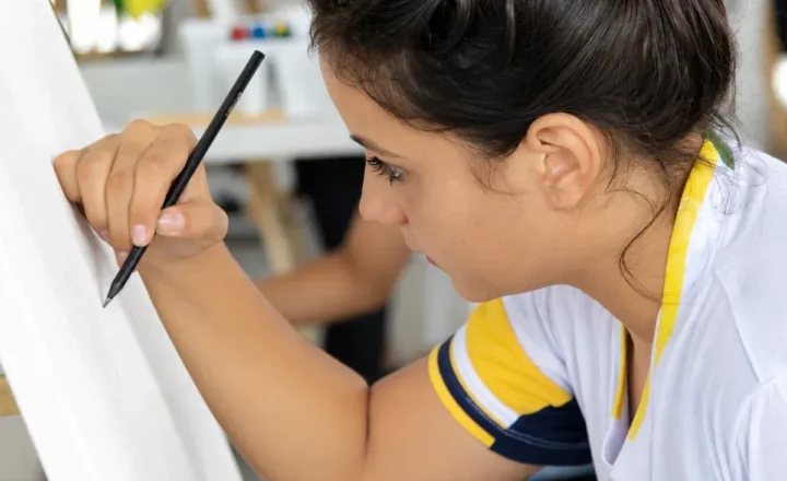 Escolas têm até 30 de novembro para inscrever estudantes em concurso nacional de desenho sobre direitos digitais