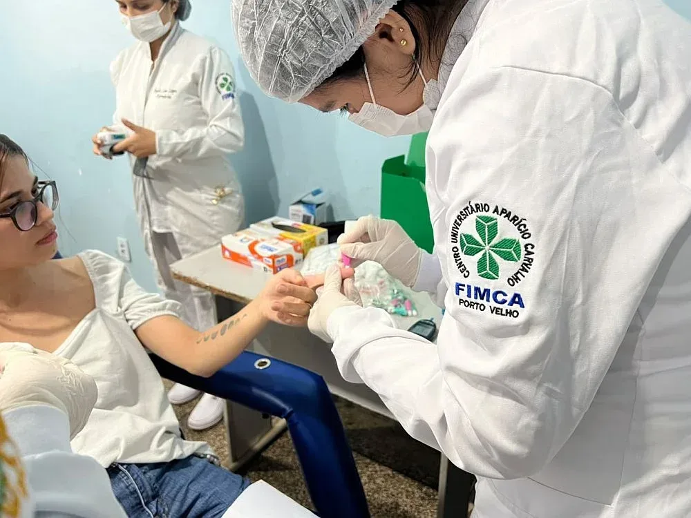 Acadêmicos de Farmácia da FIMCA realizam atendimentos de saúde na zona sul de Porto Velho Acadêmicos de Farmácia da FIMCA realizam atendimentos de saúde na zona sul de Porto Velho