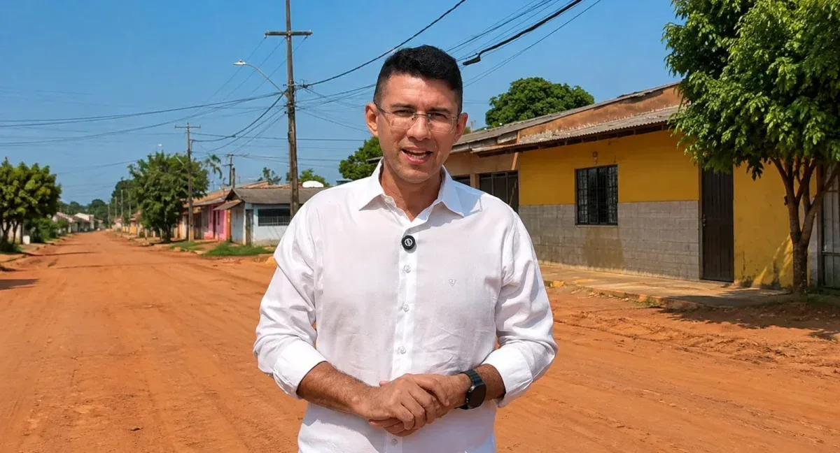 Pedro Geovar acompanha avanço do asfalto no Cidade Nova Pedro Geovar acompanha avanço do asfalto no Cidade Nova