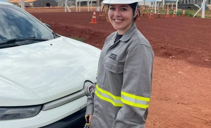 Da curiosidade à liderança: a trajetória inspiradora da engenheira eletricista Aline Alves em Rondônia