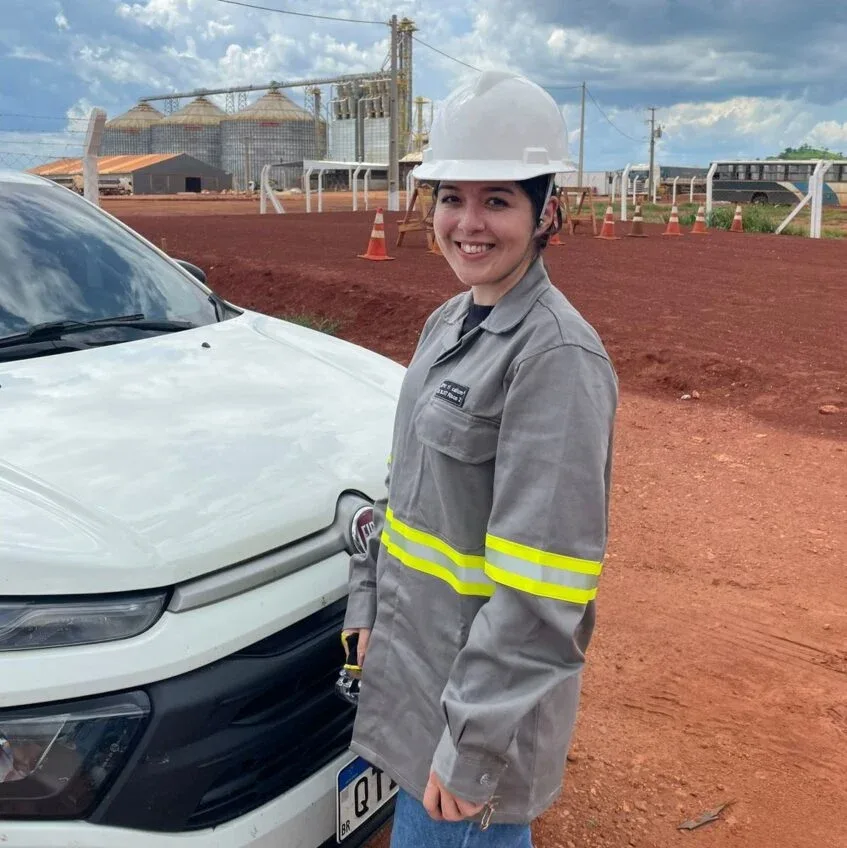Da curiosidade à liderança: a trajetória inspiradora da engenheira eletricista Aline Alves em Rondônia