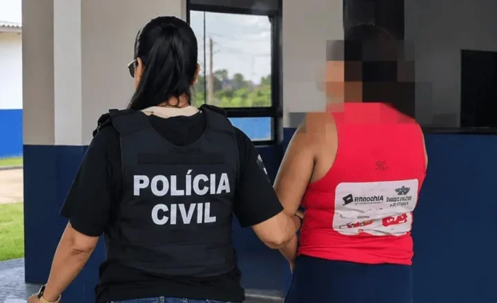 Mulher é presa suspeita de ameaçar pessoas e ajudar investigado a escapar da Justiça em RO
