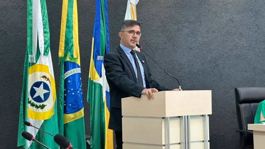 CÂMARA DERRUBA VETO DA PREFEITURA E MANTÉM PROJETO DE AMARILSON SOBRE TRANSPARÊNCIA DAS EMENDAS
