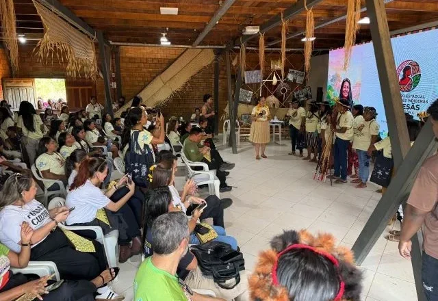 Encontro reúne mulheres artesãs indígenas e impulsiona o fortalecimento cultural e econômico em Rondônia