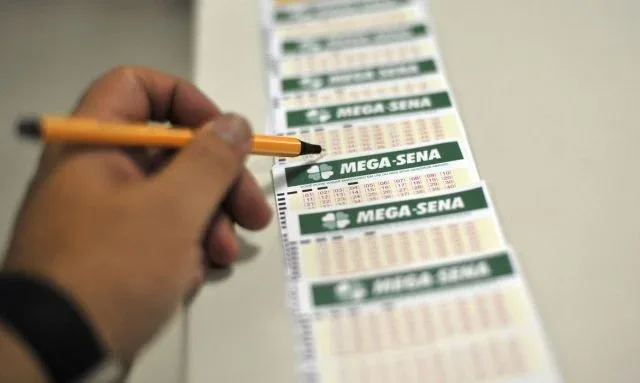 Mega-Sena acumula novamente e prêmio vai a R$ 320 milhões