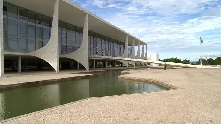 Governo estuda restringir crédito a empresas por assédio eleitoral