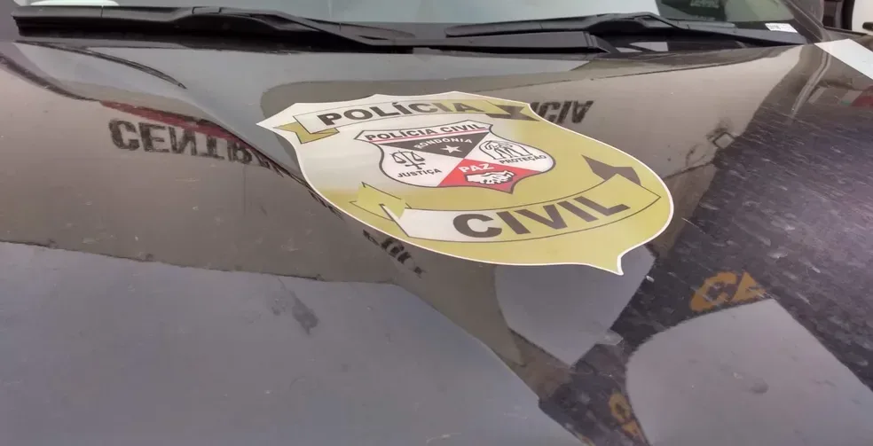 Cão farejador encontra haxixe escondido dentro de pote de whey em transportadora de Porto Velho