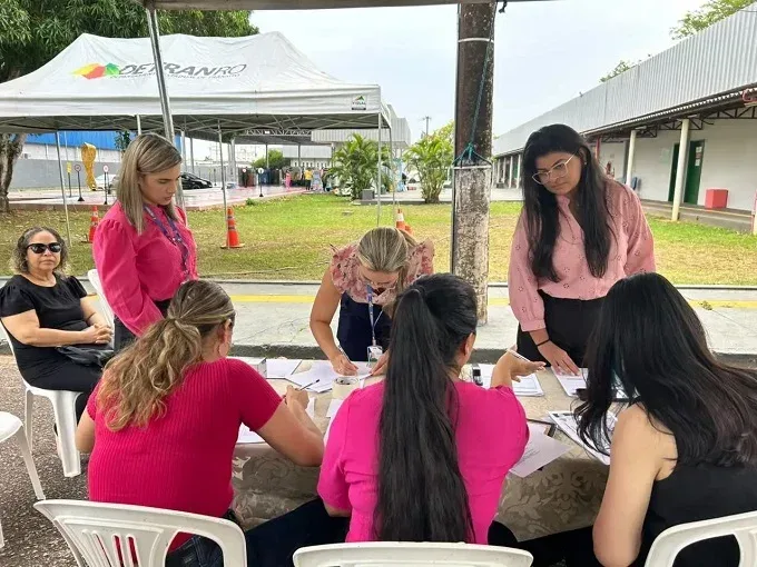 SAÚDE DA MULHER Ação Outubro Rosa reforça importância da prevenção e diagnóstico precoce entre servidoras do Detran-RO SAÚDE DA MULHER Ação Outubro Rosa reforça importância da prevenção e diagnóstico precoce entre servidoras do Detran-RO