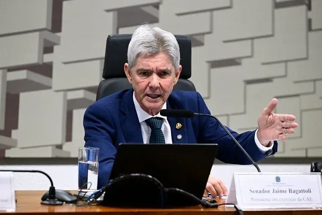 Senador Bagattoli assina pedido para uma CPMI investigar possível tráfico de influência envolvendo Lulinha