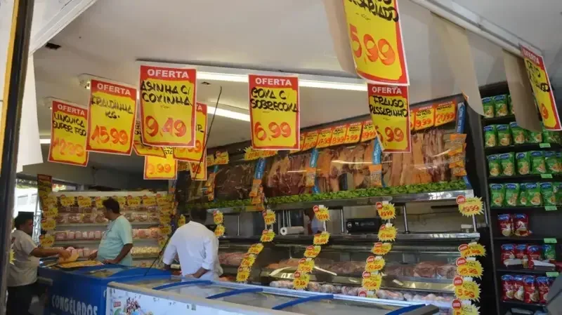 Os sinais preocupantes da economia em 2027 e o que Flávio e Lula propõem para eles Os sinais preocupantes da economia em 2027 e o que Flávio e Lula propõem para eles