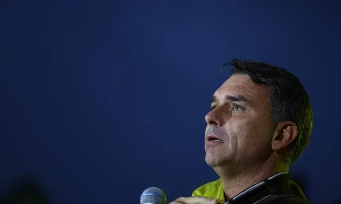 ‘É impossível reconhecer o resultado das eleições’, diz Flávio após derrota para Lula