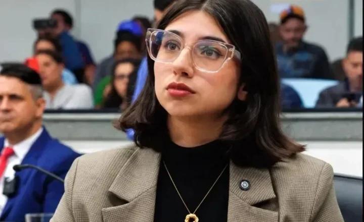 Coluna ESPAÇO ABERTO – Eduarda Campopiano: quando a polêmica vira projeto de poder