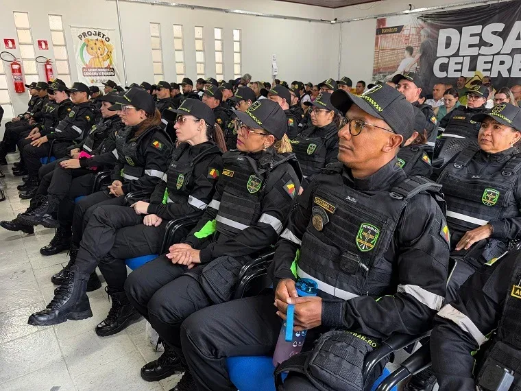 Uniforme padronizado é entregue oficialmente e estabelece nova identidade visual aos agentes de trânsito do Detran de Rondônia 