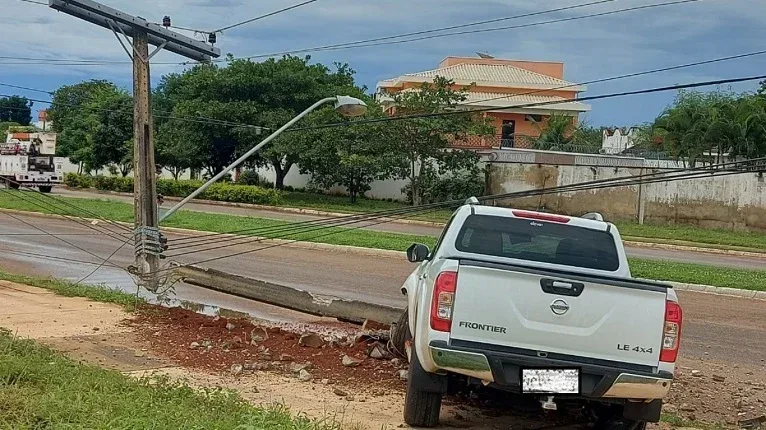 Rondônia registra 115 colisões contra postes em 2026. Energisa alerta para riscos e consequências Rondônia registra 115 colisões contra postes em 2026. Energisa alerta para riscos e consequências